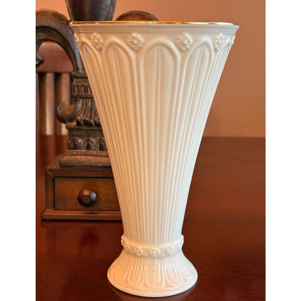 LENOX - 🎉HPx2 🎉 9" Fluted Porcelain Vase/Gold Trim/Embossed Flowers/Vintage 90s